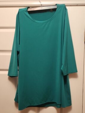 T Tahari Teal 3/4 Sleeve Tunic Top